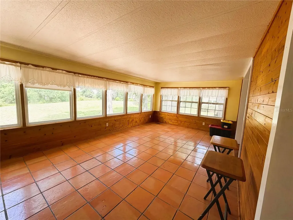 127 Royal Palm Drive Leesburg FL 34748