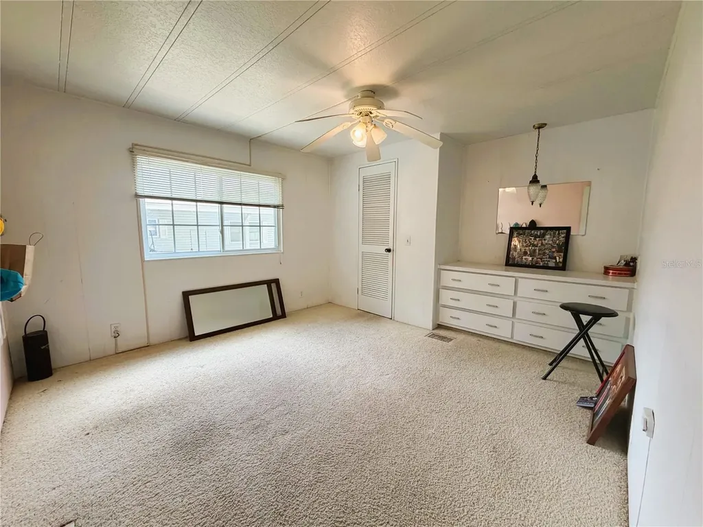 127 Royal Palm Drive Leesburg FL 34748