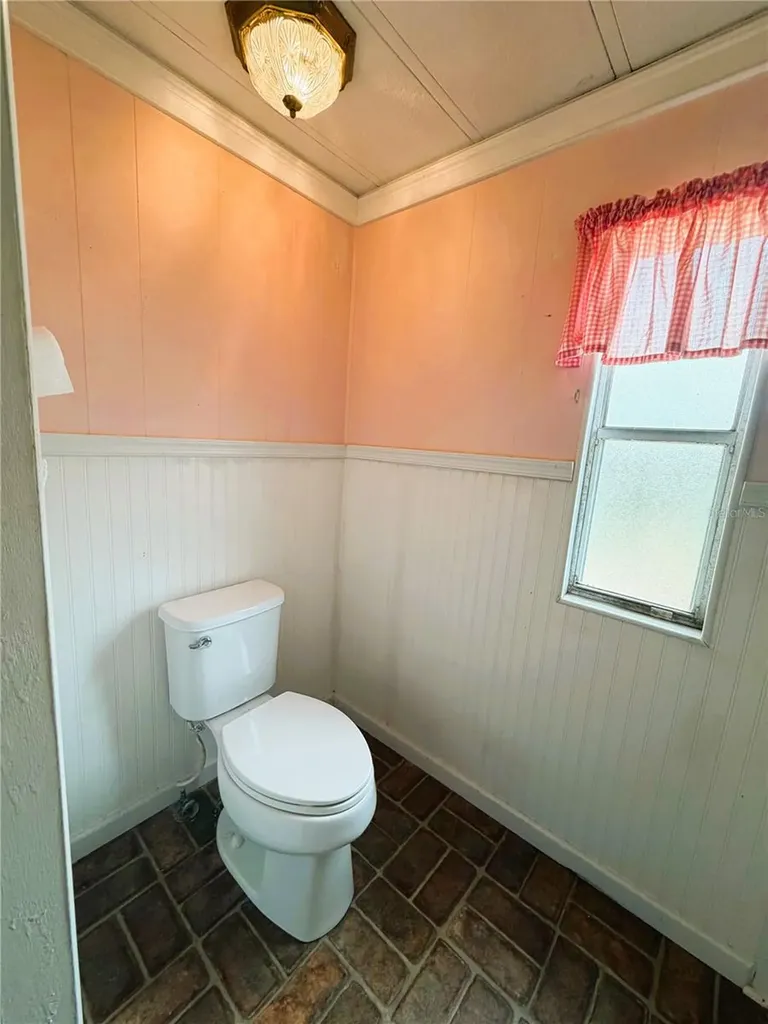 127 Royal Palm Drive Leesburg FL 34748