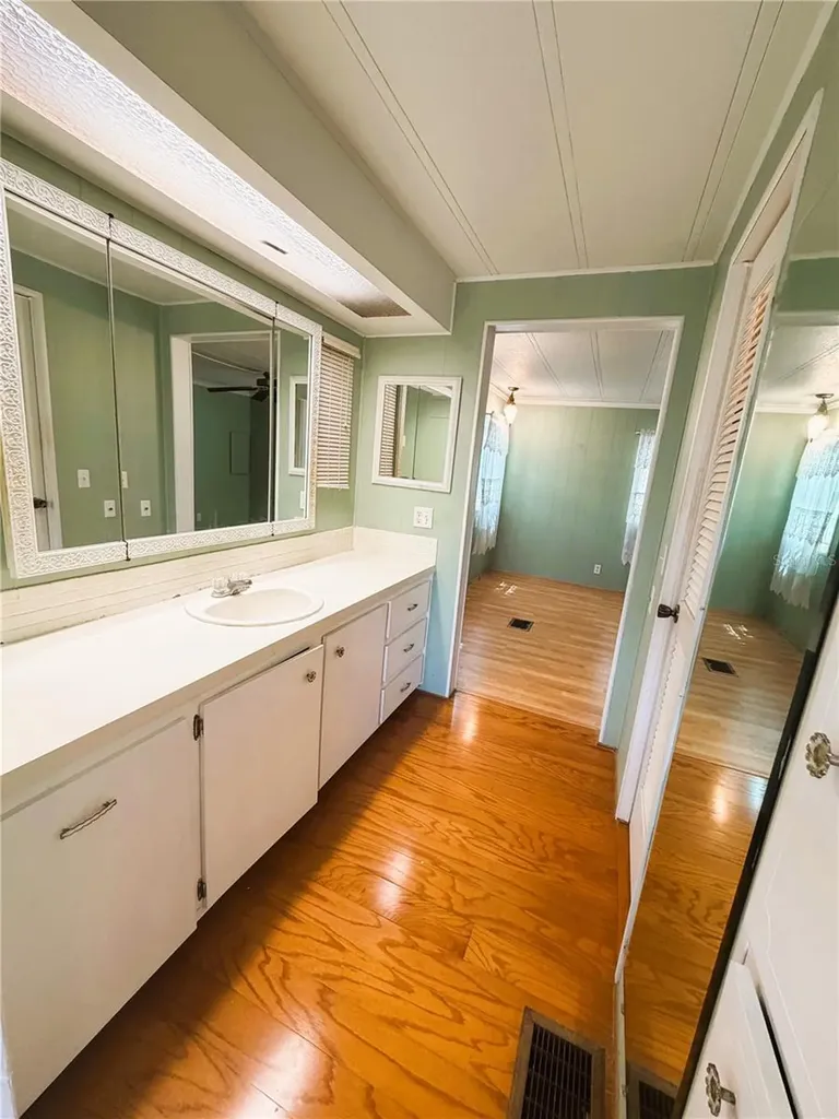 127 Royal Palm Drive Leesburg FL 34748