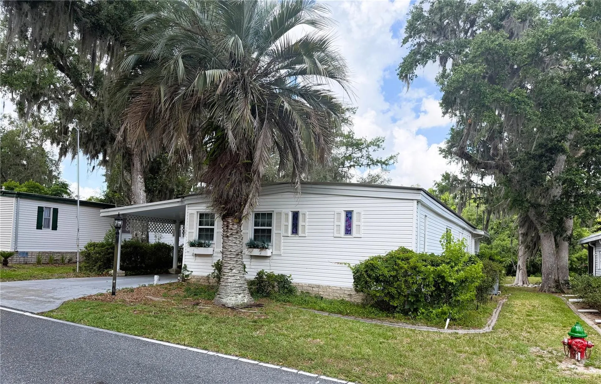 127 Royal Palm Drive Leesburg FL 34748
