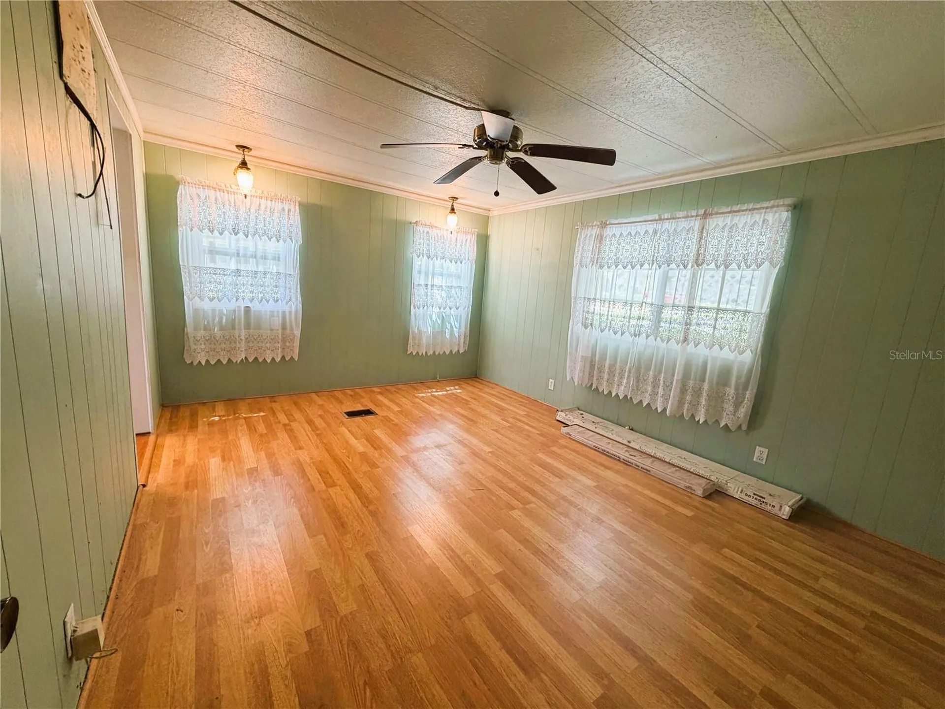 127 Royal Palm Drive Leesburg FL 34748