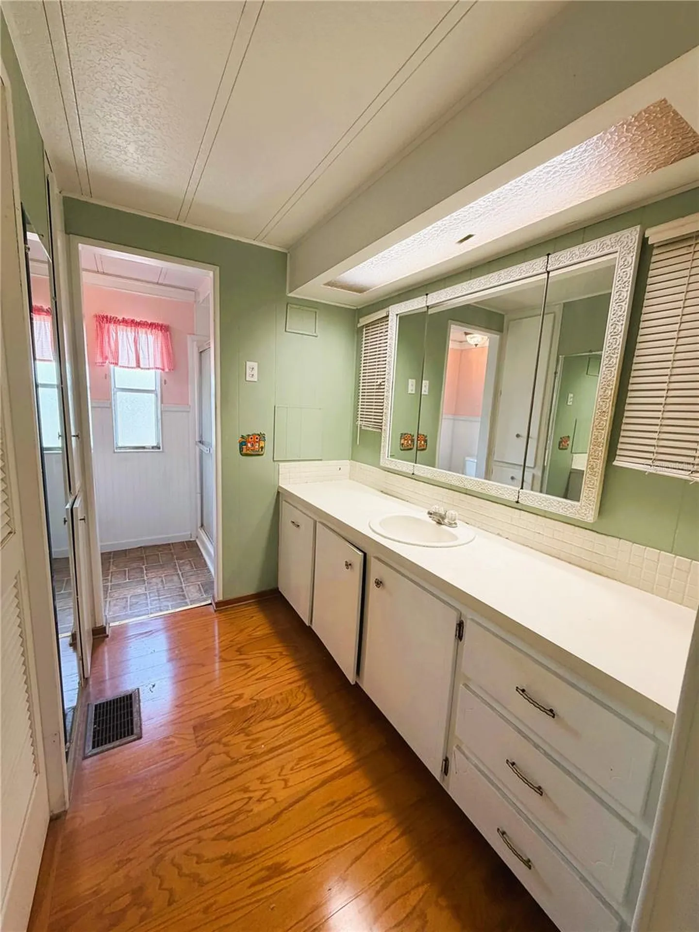 127 Royal Palm Drive Leesburg FL 34748
