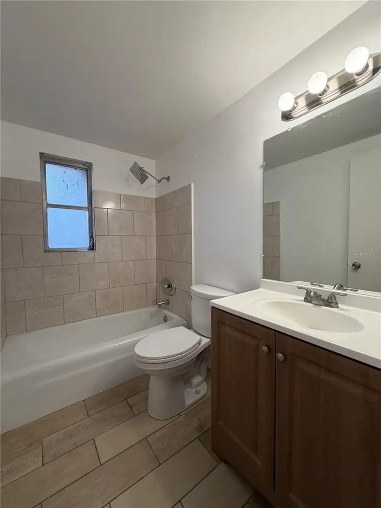 2027 Florinda Street Sarasota FL 34231