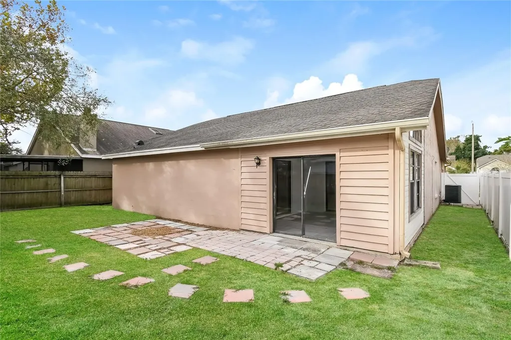 1961 Martina Street Apopka FL 32703