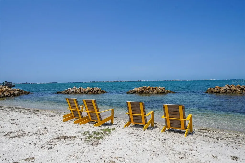 1350 5th Street Sarasota FL 34236