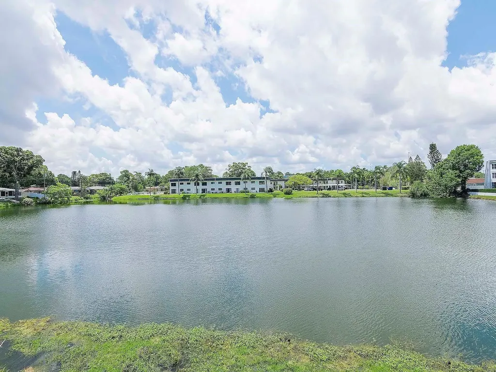 1680 S Lake Avenue Clearwater FL 33756