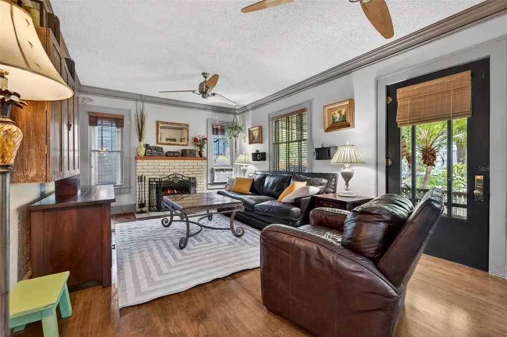 652 8th Avenue N St Petersburg FL 33701