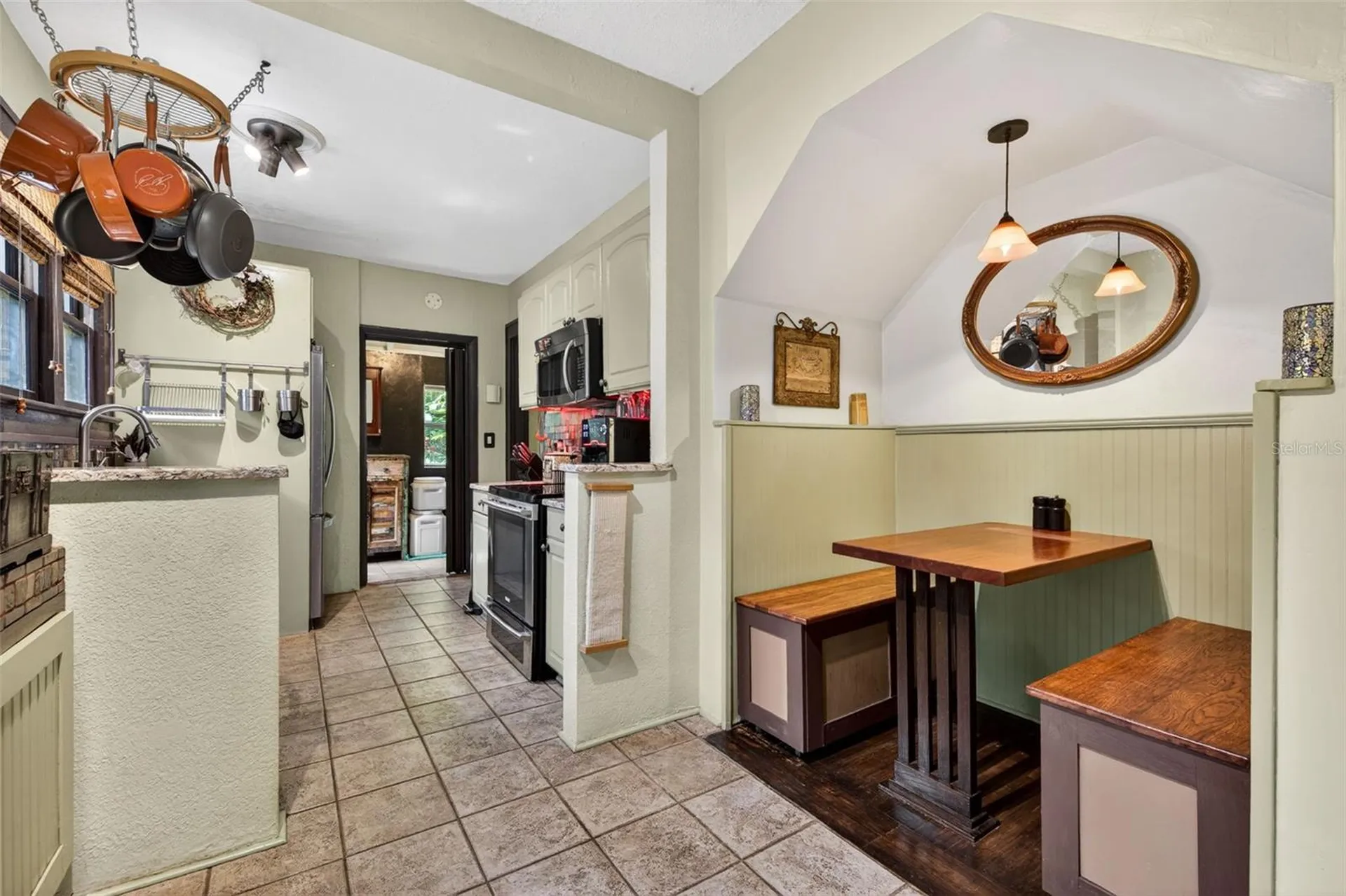 652 8th Avenue N St Petersburg FL 33701