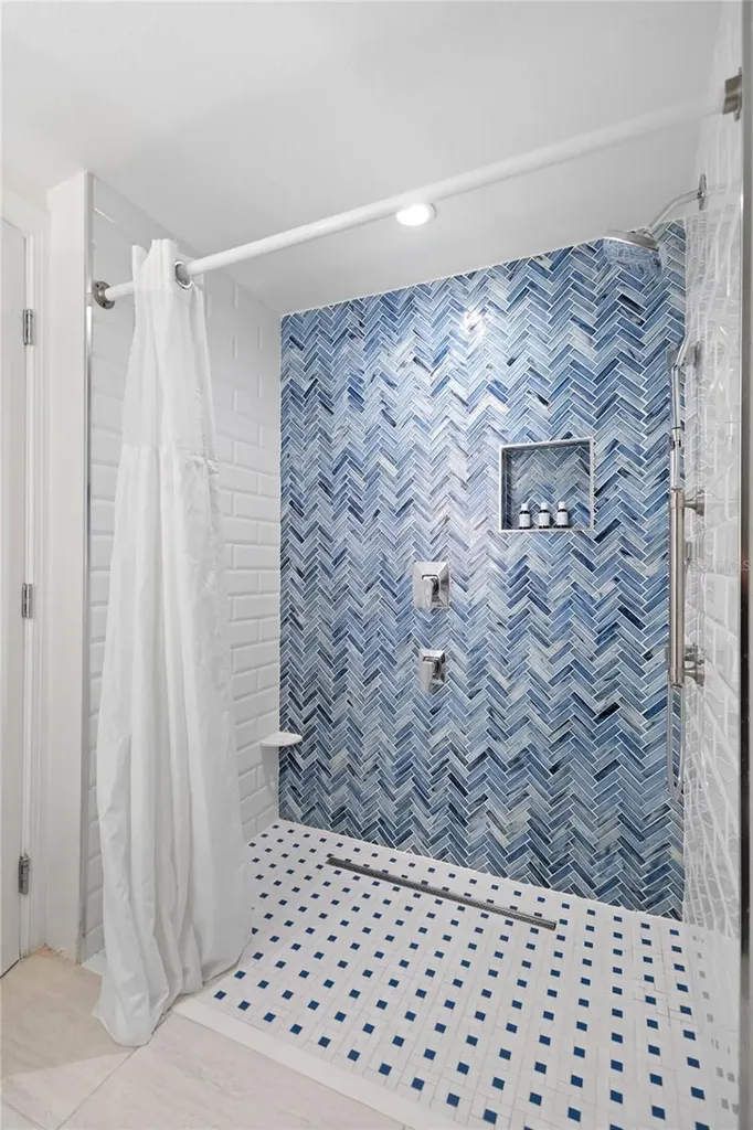 240 Sands Point Road Longboat Key FL 34228