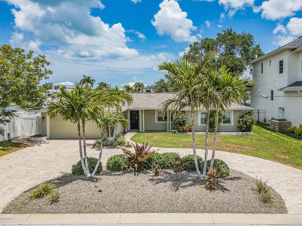 40 Sunset Bay Drive Belleair FL 33756