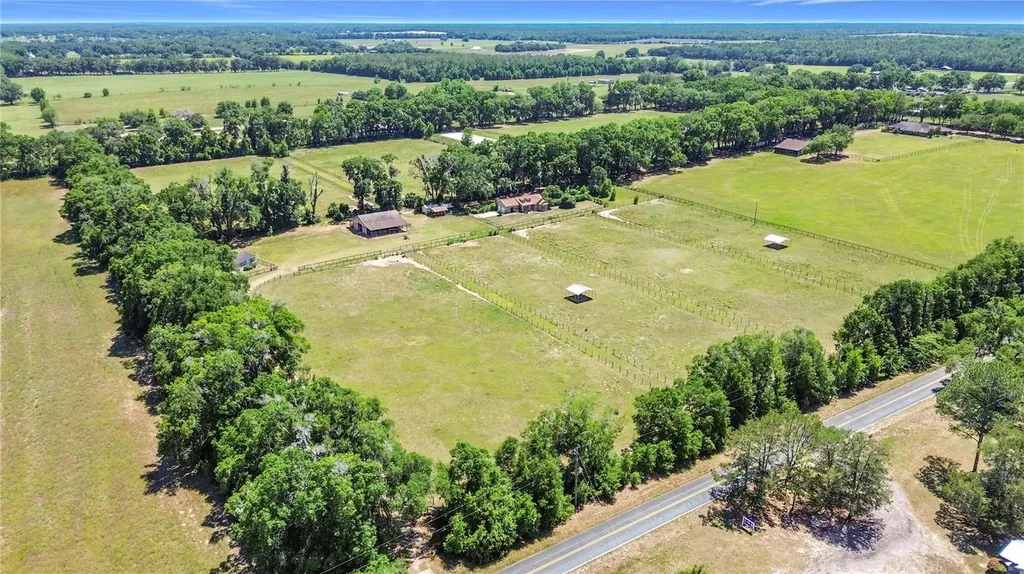 20540 SW 5th Place Dunnellon FL 34431