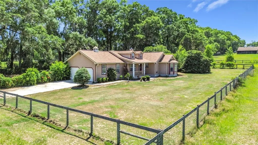 20540 SW 5th Place Dunnellon FL 34431