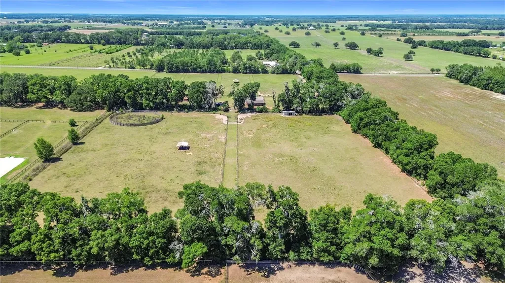20540 SW 5th Place Dunnellon FL 34431