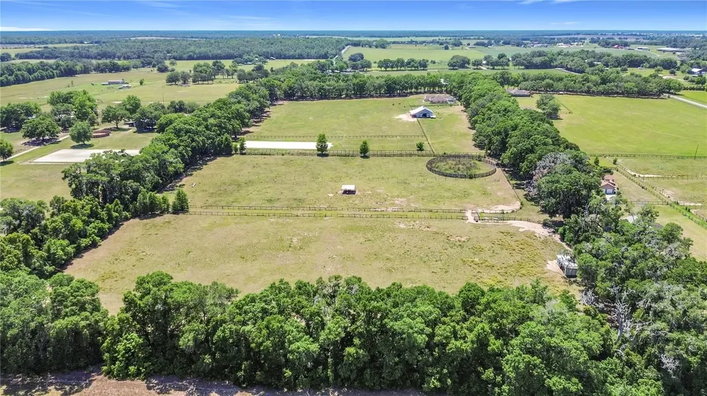 20540 SW 5th Place Dunnellon FL 34431