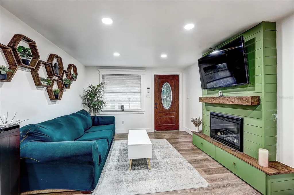 10914 N 22nd Street Tampa FL 33612