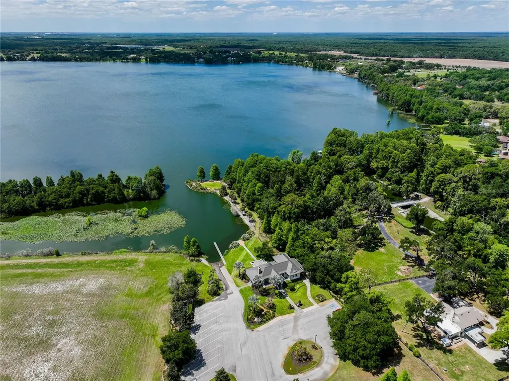 10702 Osprey Landing Way Thonotosassa FL 33592