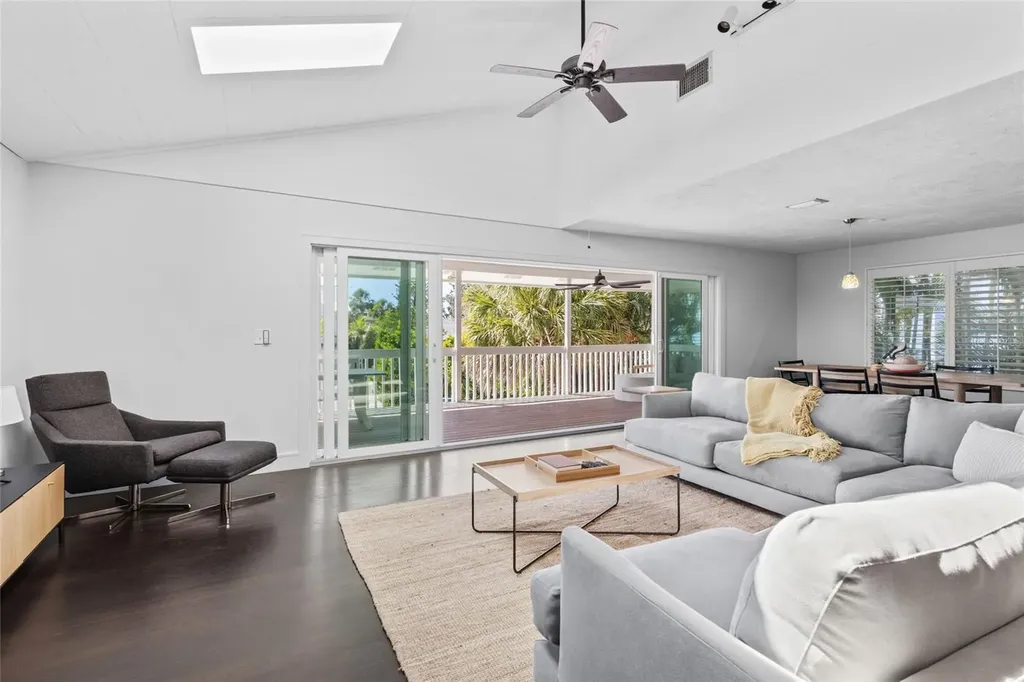 315 Spring Avenue Anna Maria FL 34216