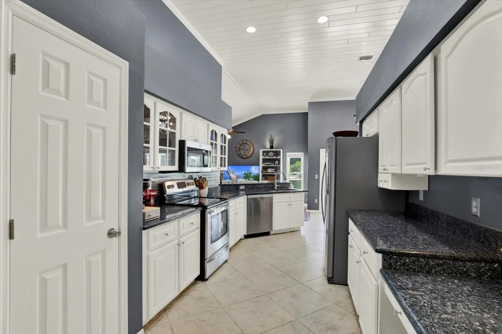 9042 Breland Drive Tampa FL 33626