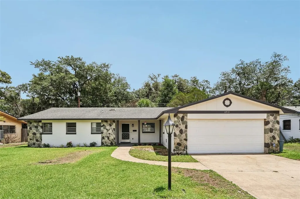 2713 Yucca Street Orlando FL 32807