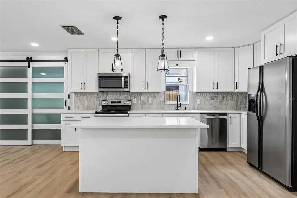 2713 Yucca Street Orlando FL 32807
