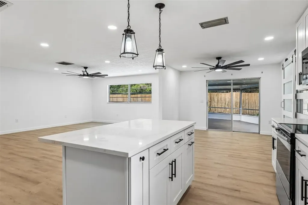 2713 Yucca Street Orlando FL 32807