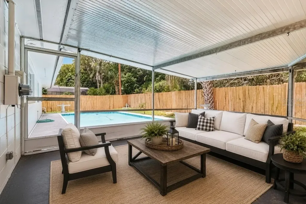 2713 Yucca Street Orlando FL 32807