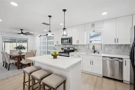 2713 Yucca Street Orlando FL 32807