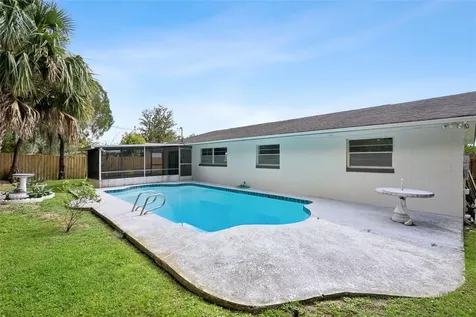 2713 Yucca Street Orlando FL 32807