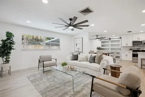 2713 Yucca Street Orlando FL 32807