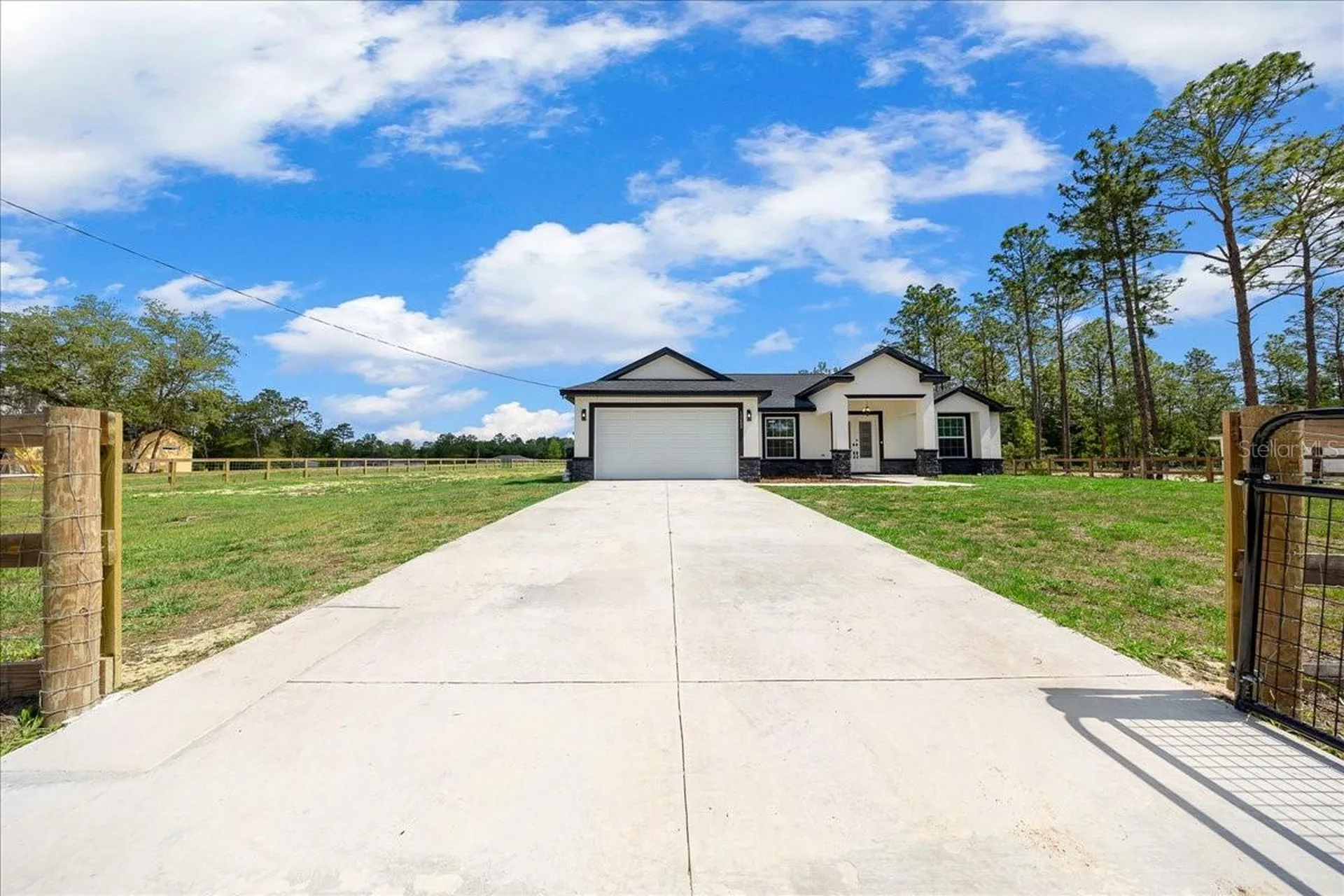 12689 SW 81st Street Dunnellon FL 34432