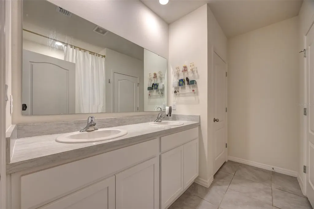 372 Pelham Park Drive Deland FL 32720
