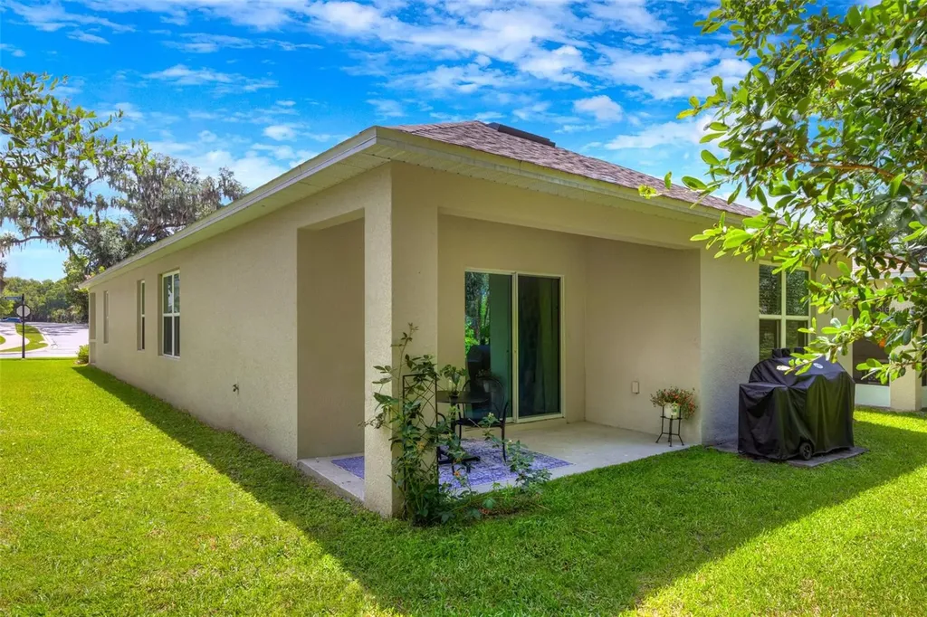 372 Pelham Park Drive Deland FL 32720