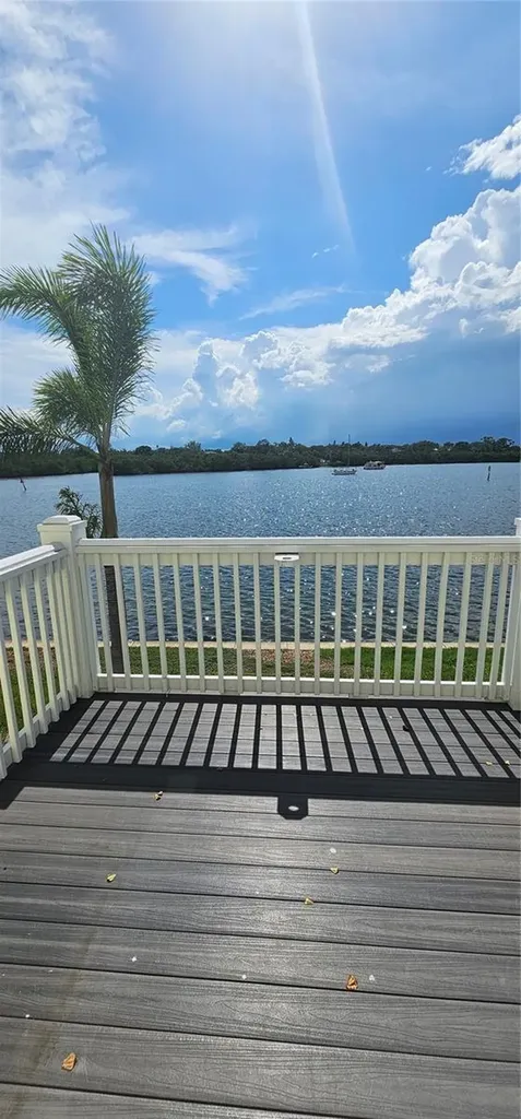 3747 Pompano Drive SE St Petersburg FL 33705
