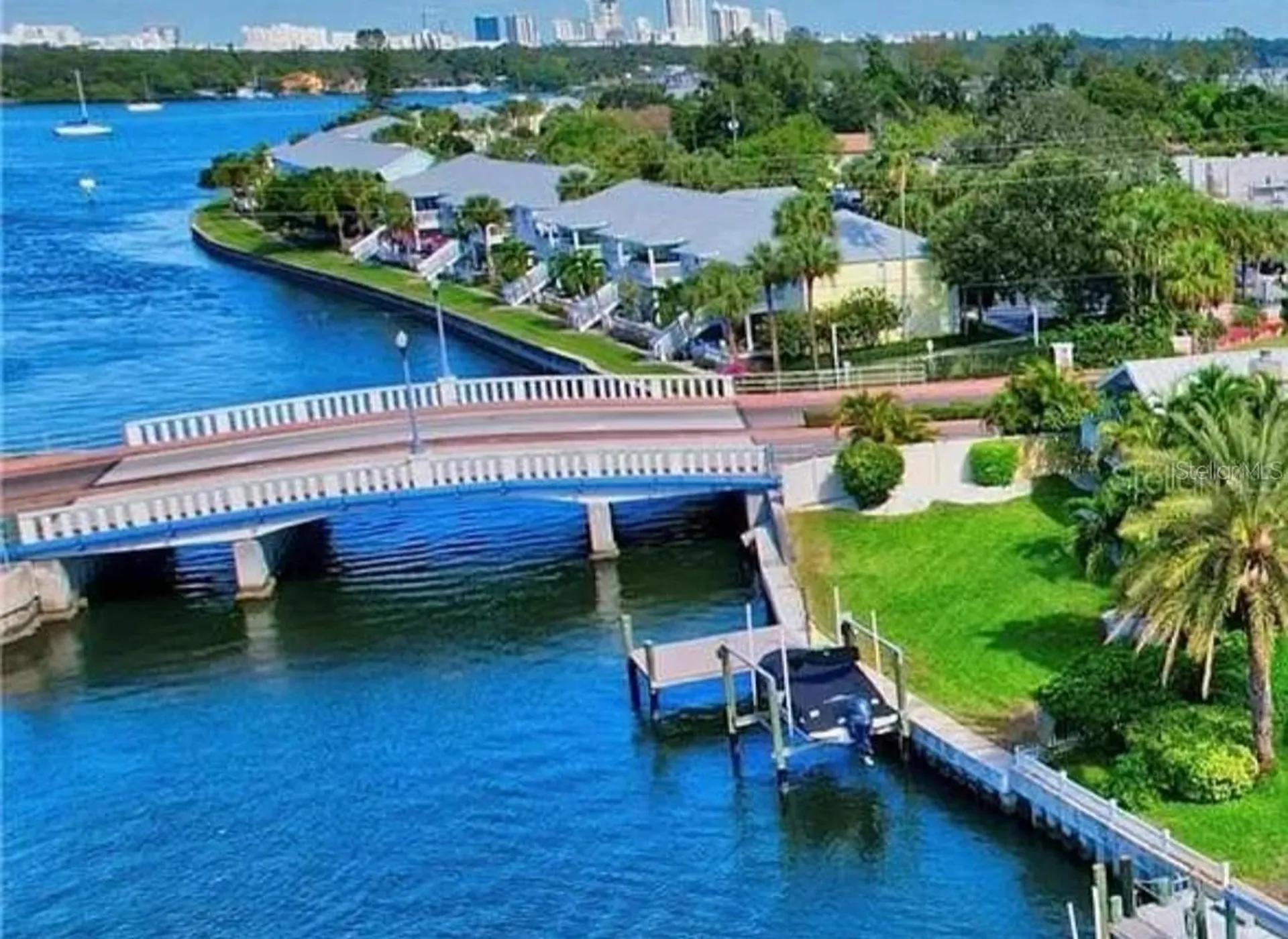 3747 Pompano Drive SE St Petersburg FL 33705