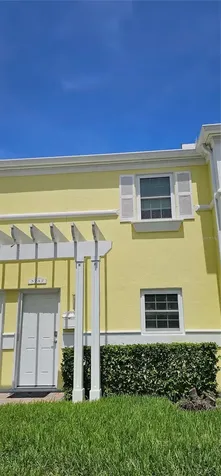 3747 Pompano Drive SE St Petersburg FL 33705