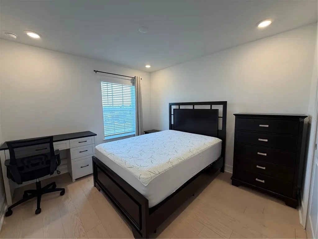 1523 W Chestnut Street Tampa FL 33607