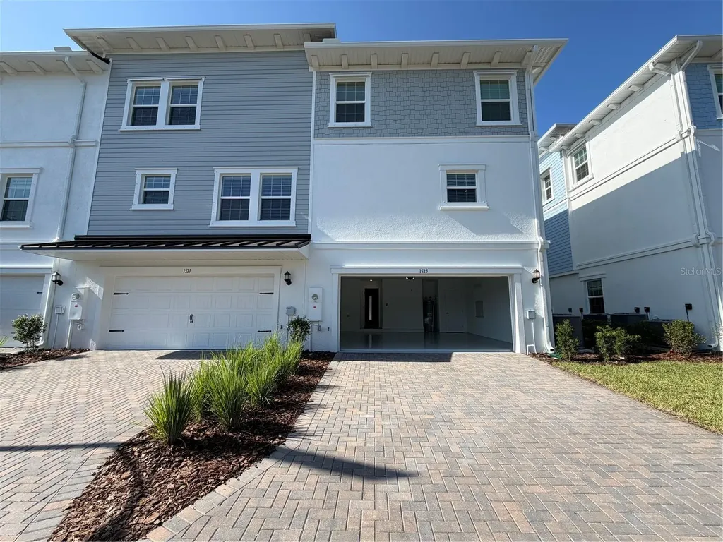 1523 W Chestnut Street Tampa FL 33607