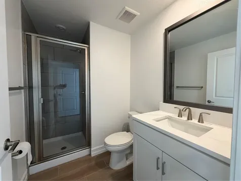 1523 W Chestnut Street Tampa FL 33607