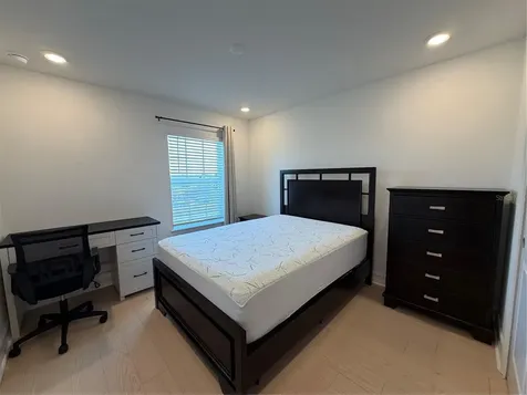 1523 W Chestnut Street Tampa FL 33607