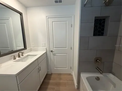1523 W Chestnut Street Tampa FL 33607