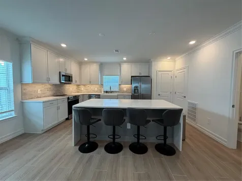 1523 W Chestnut Street Tampa FL 33607
