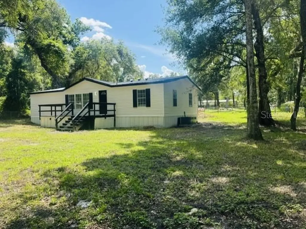 11898 SW 36th Way Webster FL 33597