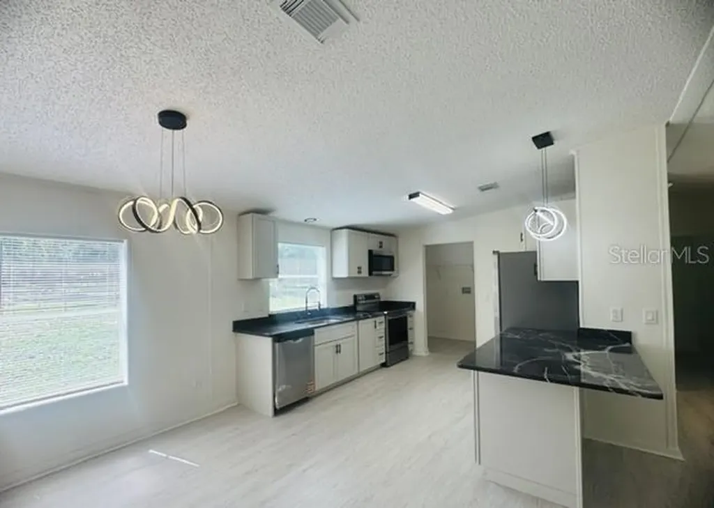 11898 SW 36th Way Webster FL 33597
