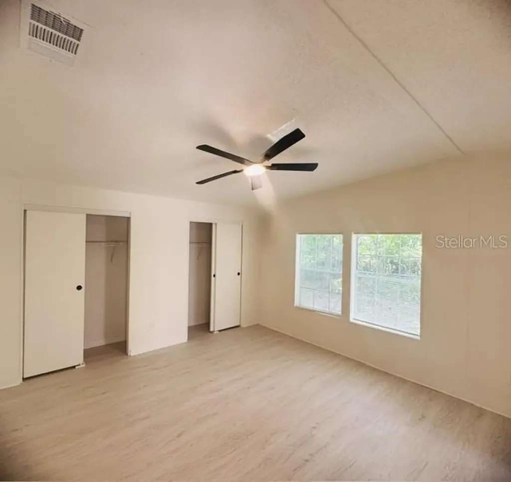 11898 SW 36th Way Webster FL 33597