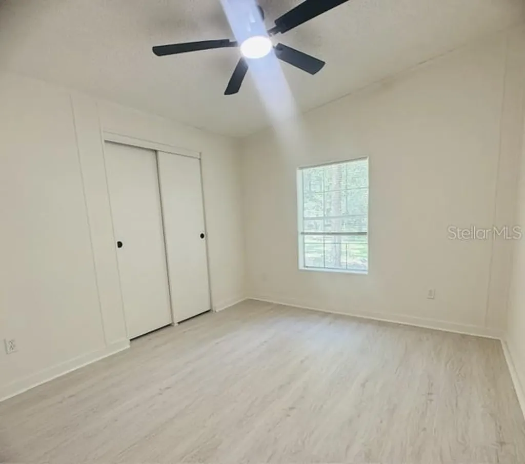 11898 SW 36th Way Webster FL 33597