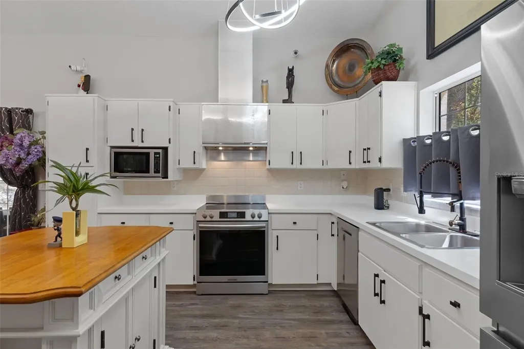 1761 E Cleveland Street Hernando FL 34442