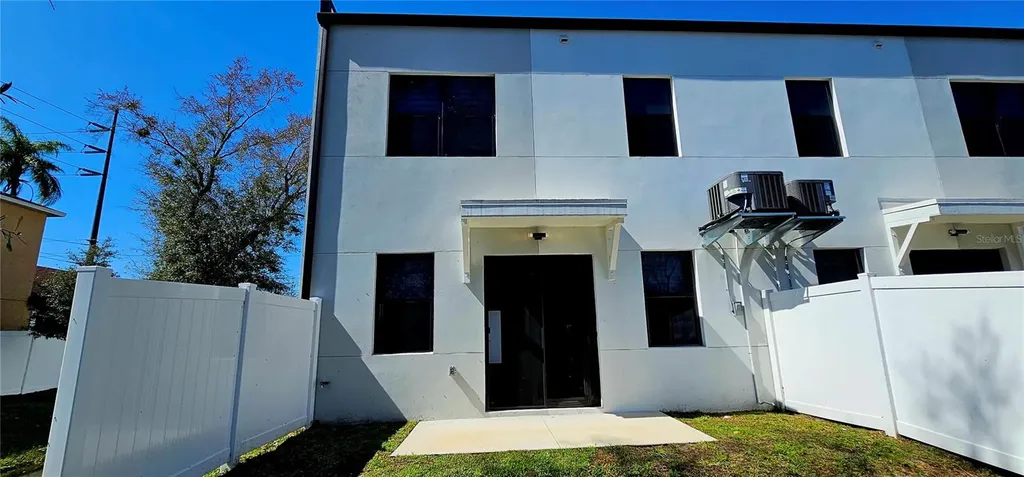 7593 Gesualdo Court Tampa FL 33614