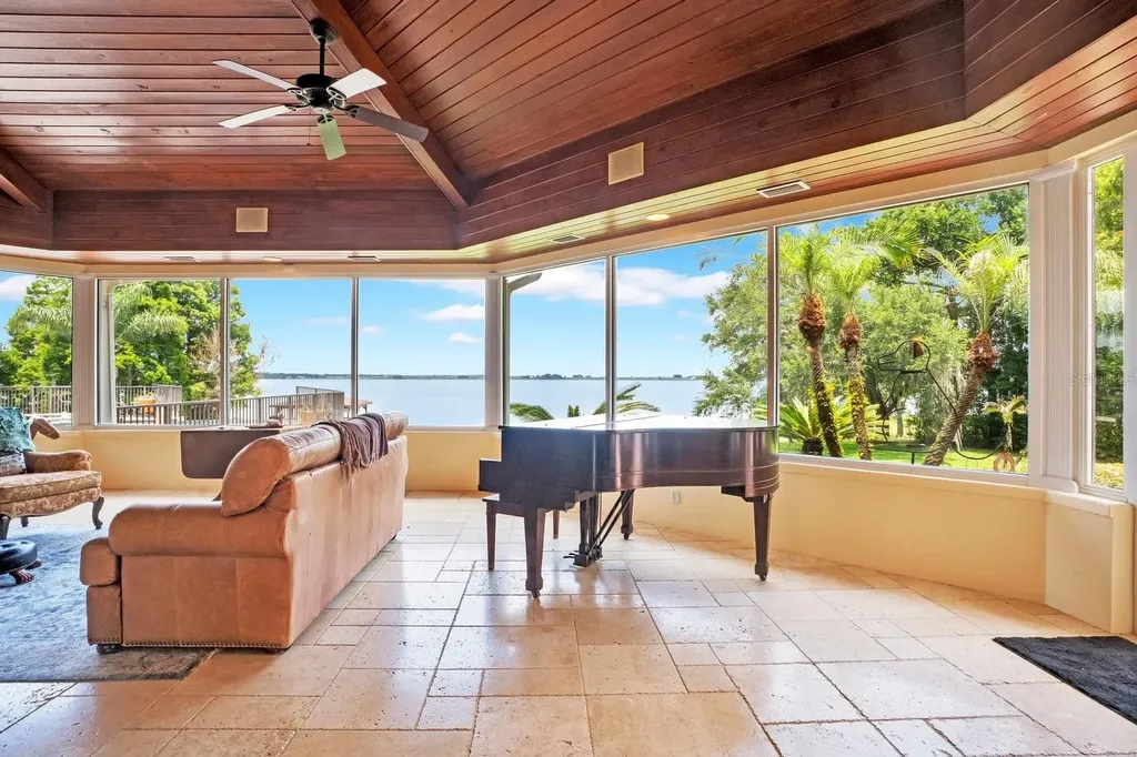 133 Van Fleet Court Auburndale FL 33823