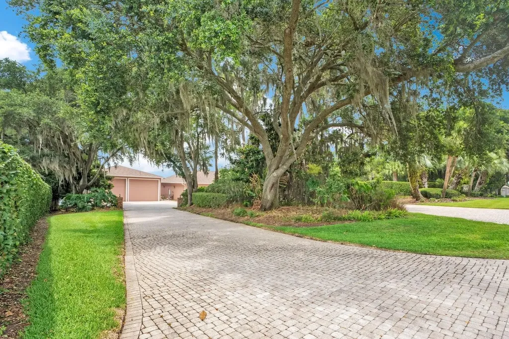 133 Van Fleet Court Auburndale FL 33823